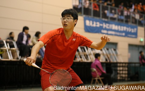 日章学園がチーム力を発揮し史上初の準々決勝進出。水島工戦、高岡第一戦ともに第１単を制し、流れを変えた１年生・岩切樹の働きも大きかった