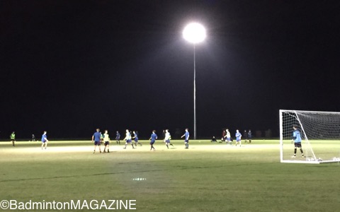 会場の目の前の練習場では夜にサッカーの練習が行なわれています（ちなみに、ゴールドコーストは星があまり見えません）