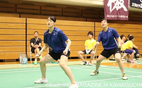 順当な勝利で準決勝へと進んだ髙橋明日香（左）／由良なぎさ（ふたば未来学園）。髙橋は3冠の可能性も残す