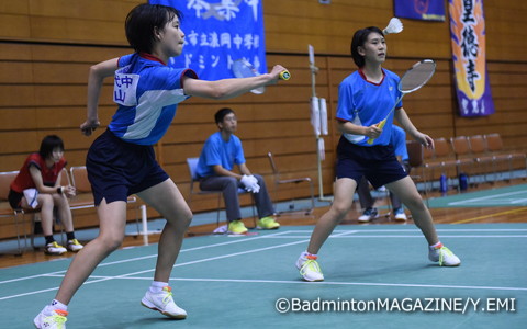 決勝で大きなポイントをあげた猪苗代の杉山薫（左）／小野涼奈