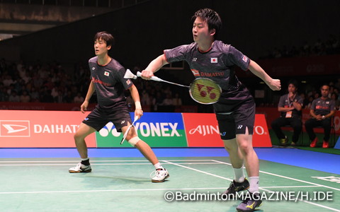 男子ダブルスでは、日本勢初の決勝進出を果たした井上拓斗（右）／金子祐樹