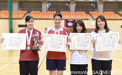 左から中西貴映、嶺井優希、古川佳奈、谷澤安衣