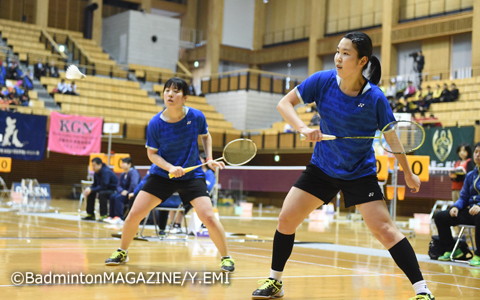 女子ダブルスを制した水井ひらり（右）／内山千尋（ふたば未来学園）