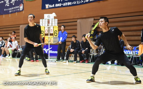 日本Ｂ代表の奈良岡功大（写真●）を擁する浪岡（青森）が準々決勝進出。「めざしているのは優勝。一人ひとりがエースだという気持ちを持って戦いたい」（奈良岡浩監督）と意気込む（写真●は武藤映樹）