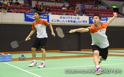 ファイナル勝負までもつれた準決勝を突破し、決勝に駒を進めた武井優太（左）／遠藤彩斗（埼玉栄） 