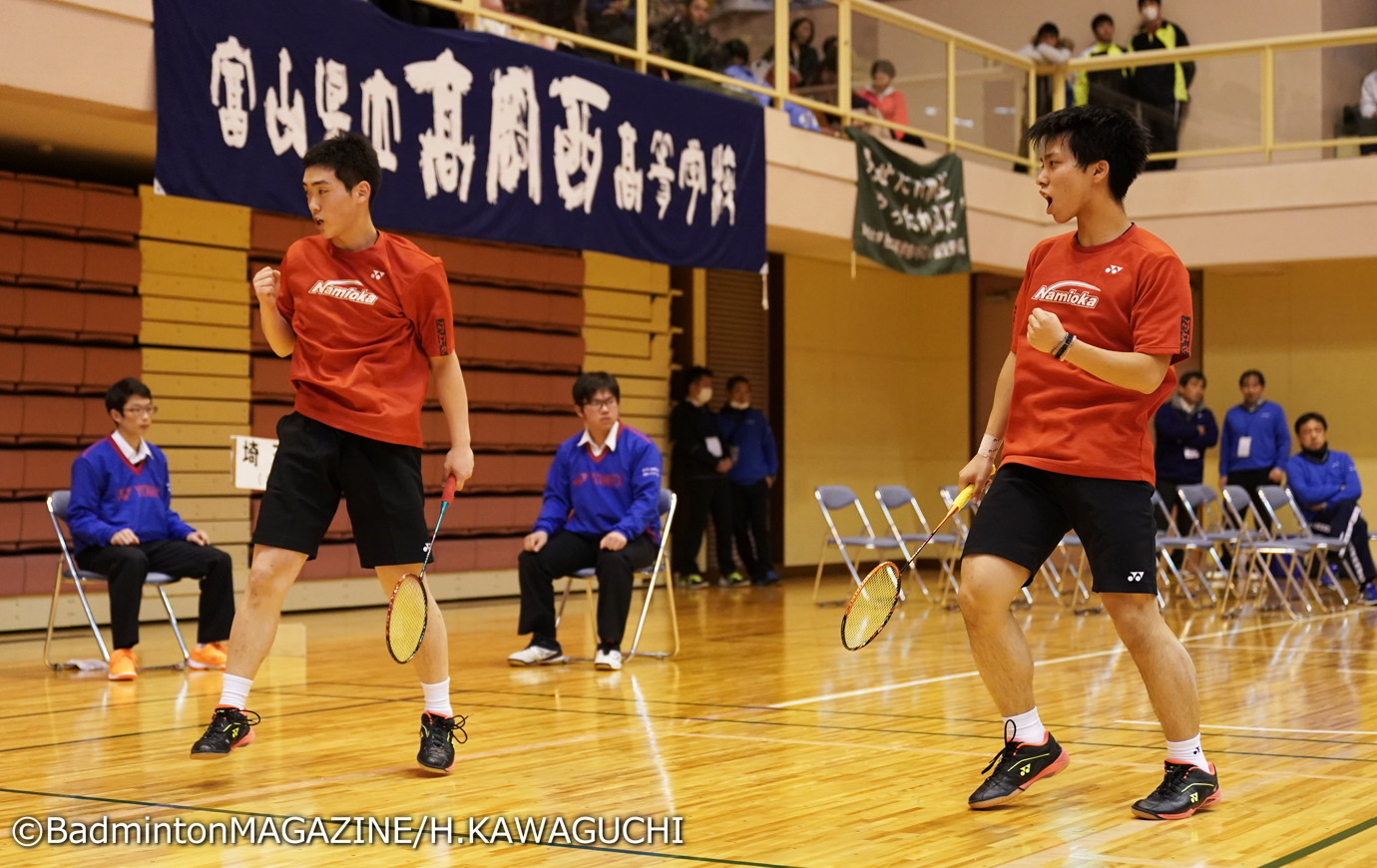 高校選抜19 激闘を制した浪岡が悲願の初優勝 男子団体 バドスピ Badminton Spirit